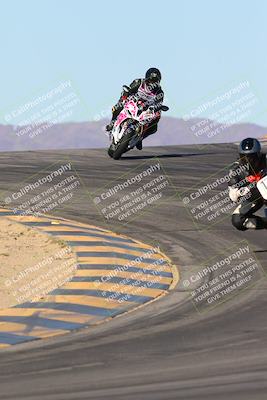 media/Jan-10-2025-CVMA Friday Practice (Fri) [[489e0da257]]/Group 4 and Trackday/Session 3 (Turns 9 and 10)/